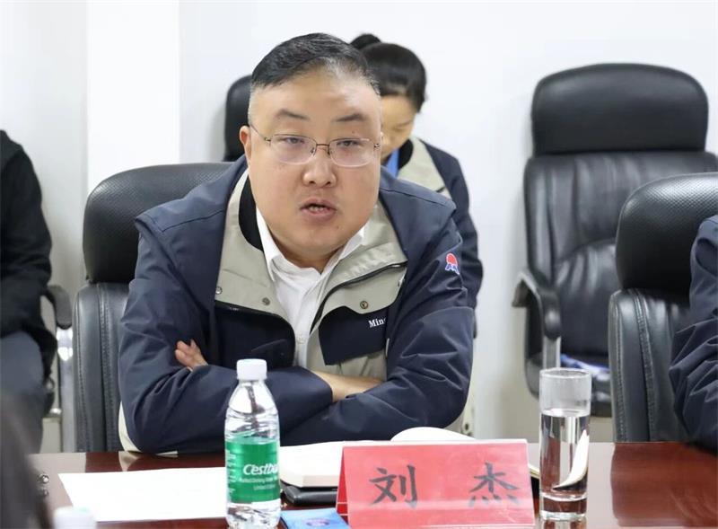 中國有色金屬工業(yè)協(xié)會(huì)黨委副書記范順科一行蒞臨明泰鋁業(yè)調(diào)研指導(dǎo)